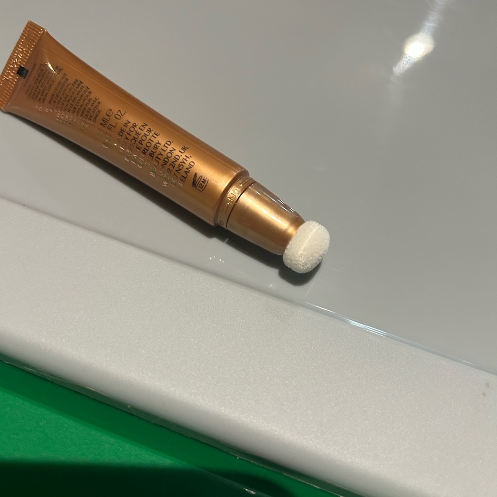 Charlotte Tilbury Goldgasm Highlight Stick - Picture 4 of 4
